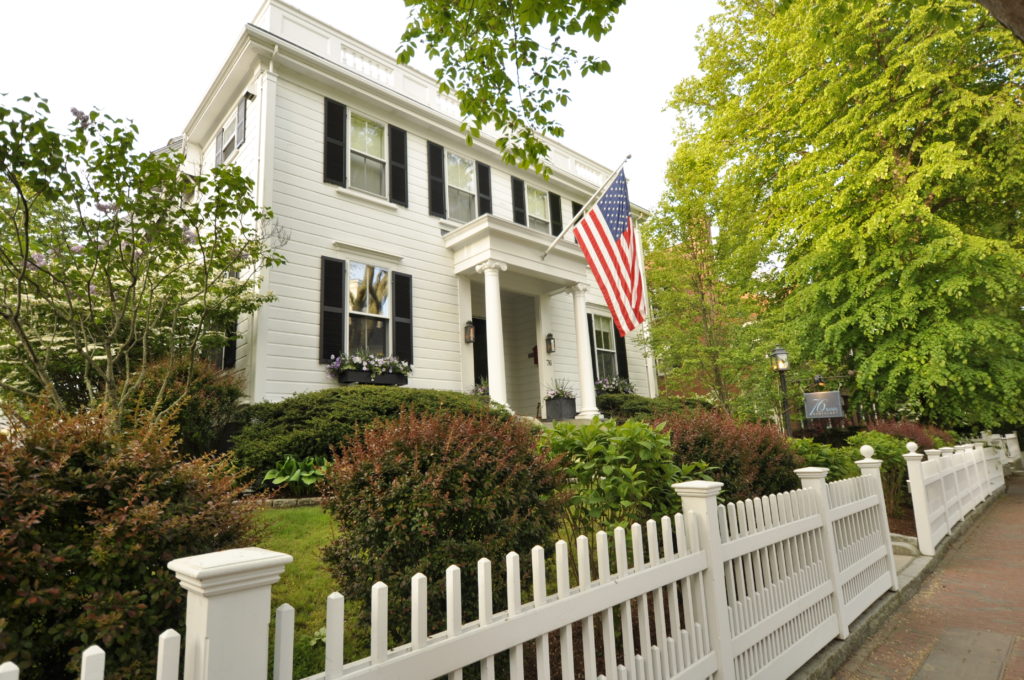76 Main Street Inn