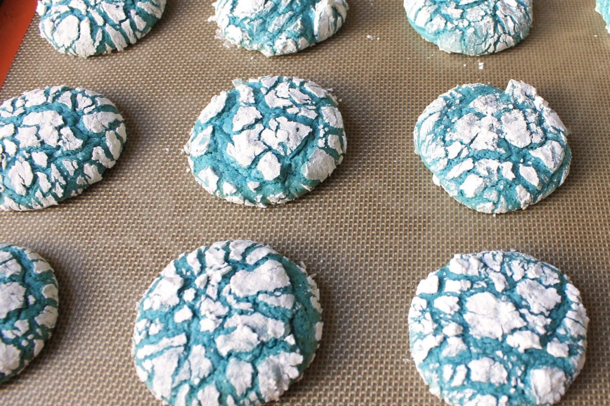 Blue crinkle cookies