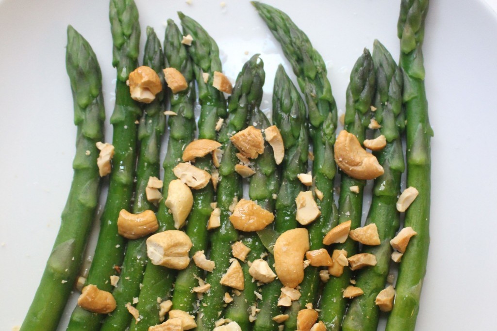 Toasted Cashew Asparagus