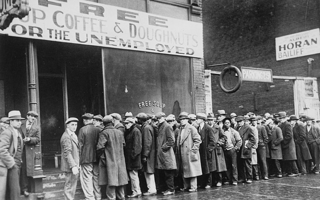 A gathering of unemployed men stand in a soup kitchen line in Chicago in 1931, at the height of the Great Depression. (File)