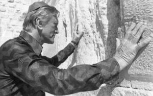 Kirk Douglas