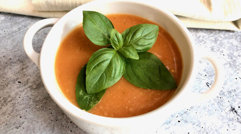 Chilled (or not) fresh tomato soup