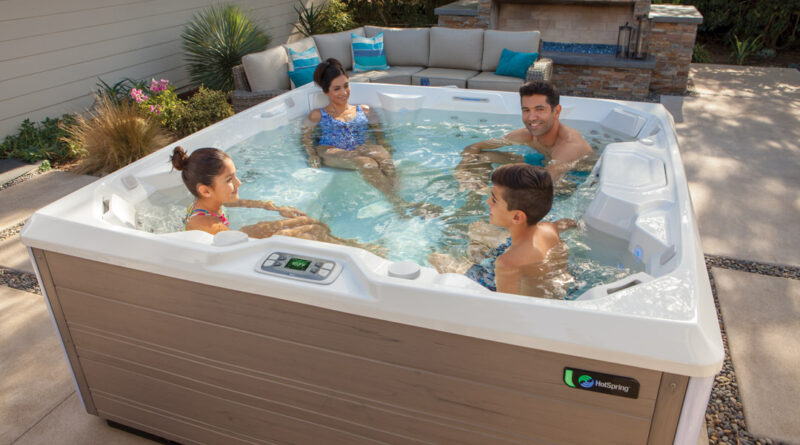 HotSpring Limelight 2019 Pulse Alpine White/Coastal Gray Lifestyle family