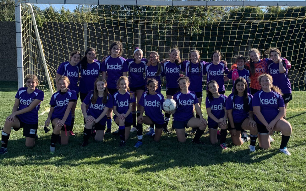 Krieger Schechter girls soccer team