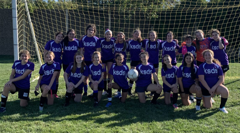Krieger Schechter girls soccer team