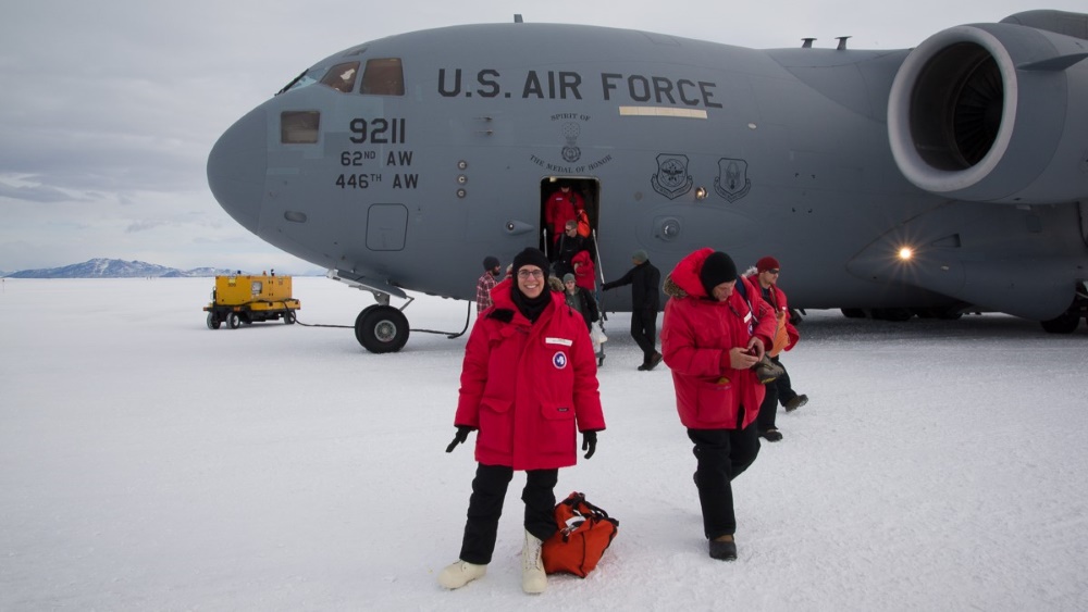 Helen Glazer arrives in Antarctica