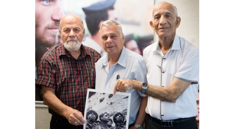 Zion Karasenti, Yitzhak Yifat and Haim Oshri