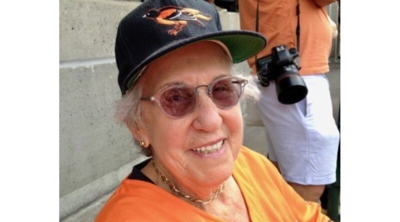 Betsey Rosenfeld Kahn