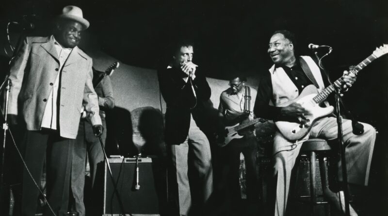 Jerry Portnoy with Willie Dixon (left) and Muddy Waters