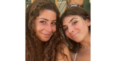 Jillian and Lindsay Wiener