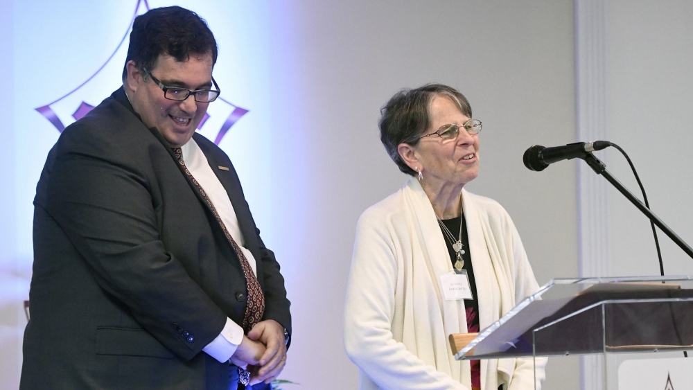 Louise Geczy, Howard Libit