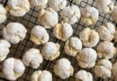 Three Ingredients Snowy Almond Cookies