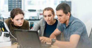 Teachers Harness AI to Democratize Israeli Education students